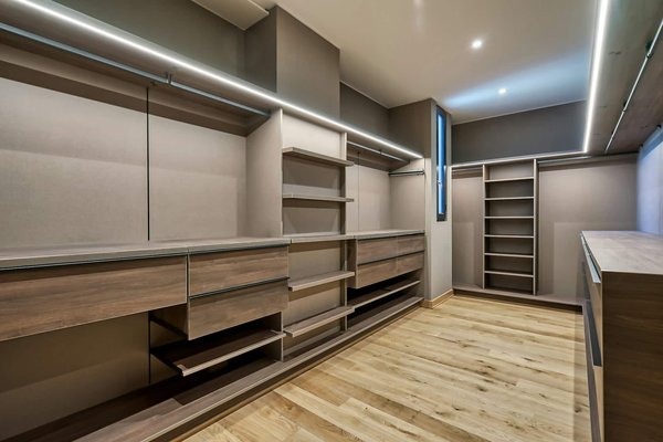 Astuces pour aménager un dressing parfait dans une grande maison